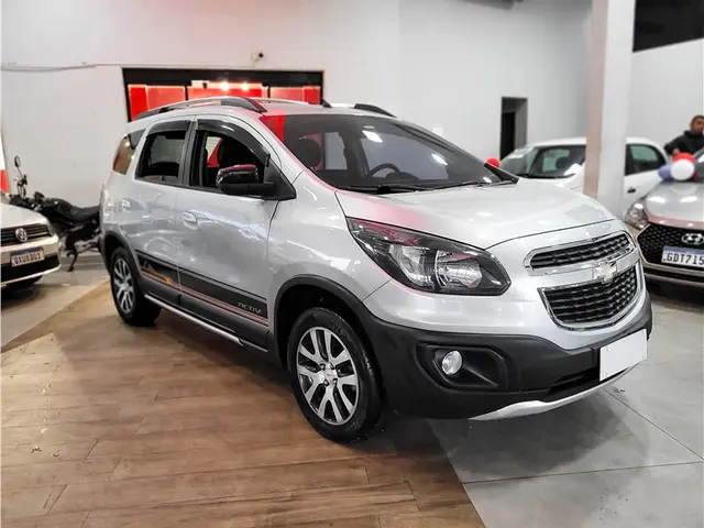 Carro Chevrolet Spin 2015 Activ  1.8 (Flex) (Aut)