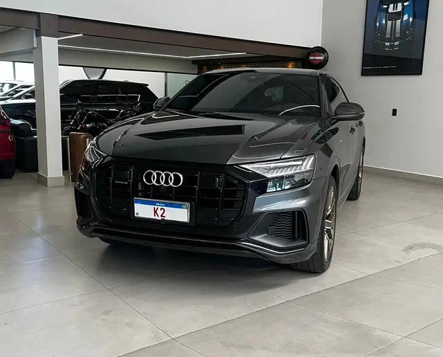 Carro Audi Q8 2022 Q8 Perfo. 3.0 TFSI Quattro S-tron/(Híb.)