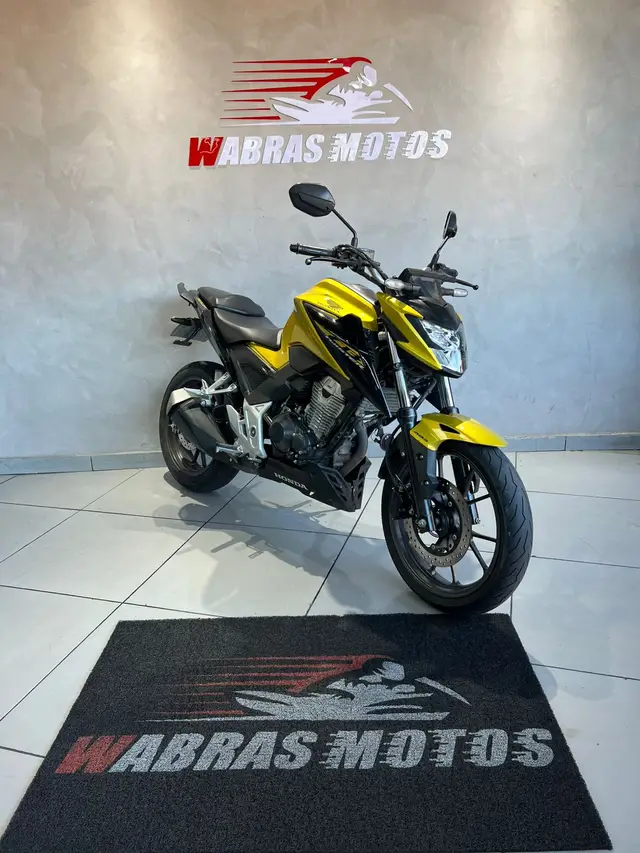 Moto Honda CB 300F Twister 2023 Standard