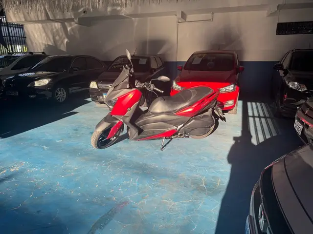 Moto Yamaha XMax 2021 250 (ABS)