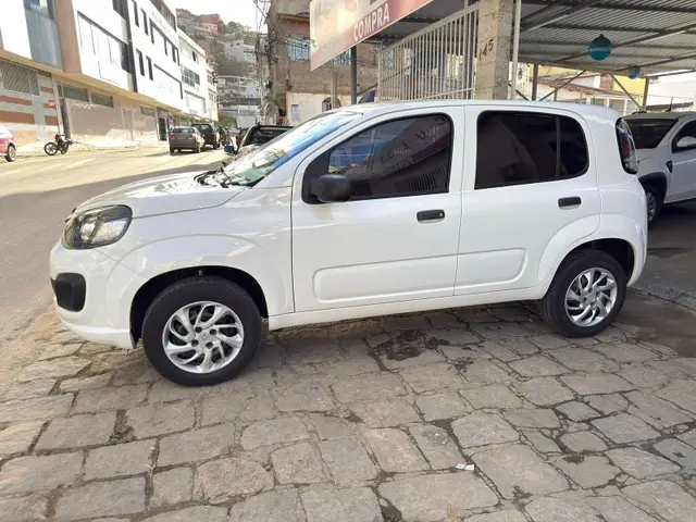 Carro Fiat Uno 2019 Attractive 1.0 8V (Flex) 4p