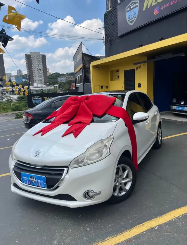 Carro Peugeot 208 2014 Griffe 1.6 16V (Flex) (Aut)