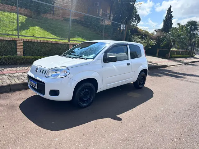 Carro Fiat Uno 2015 Vivace 1.0 8V (Flex) 2p