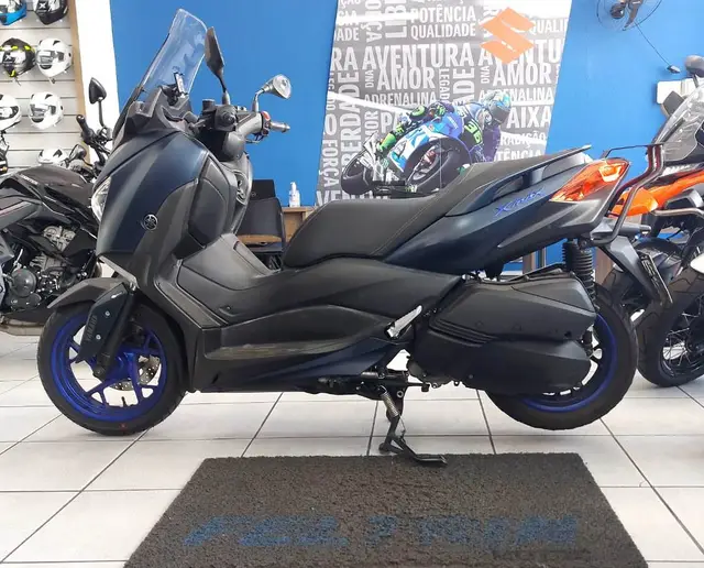 Moto Yamaha XMax 2023 ABS