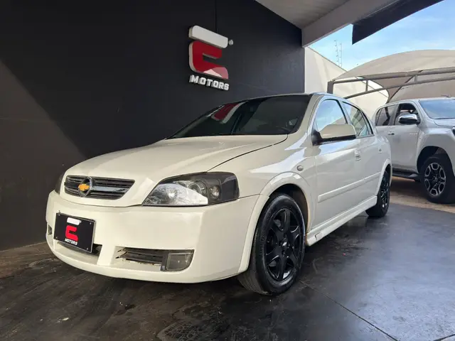 Carro Chevrolet Astra Hatch 2008 Advantage 2.0 (Flex)