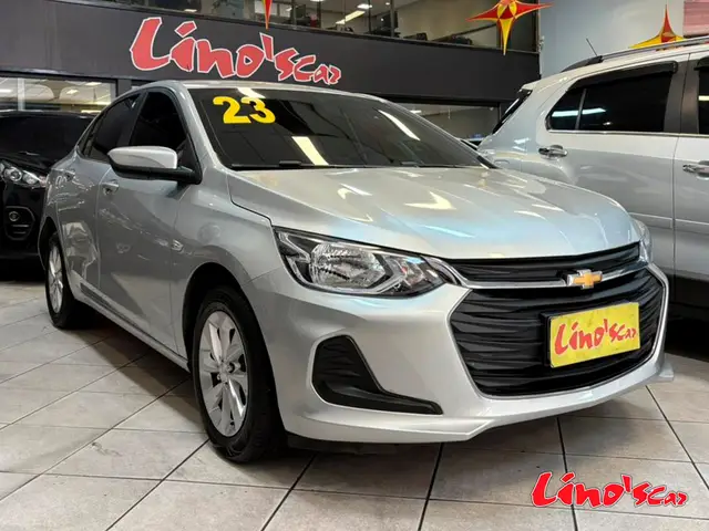 Carro Chevrolet Onix Plus 2023 LT 1.0