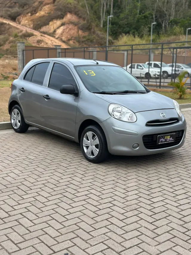 Carro Nissan March 2013 1.0 16V (Flex)