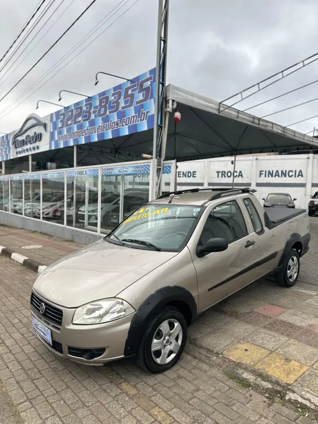 Carro Fiat Strada 2011 Working 1.4 (Flex)
