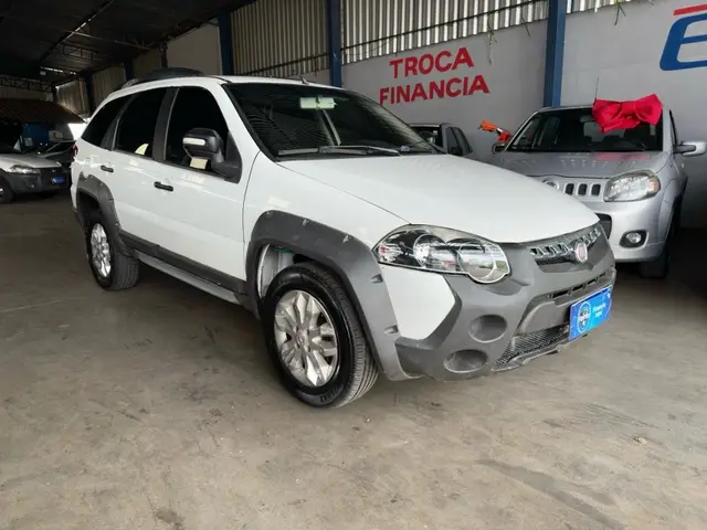 Carro Fiat Palio Weekend 2014 Adventure 1.8 16V (Flex)