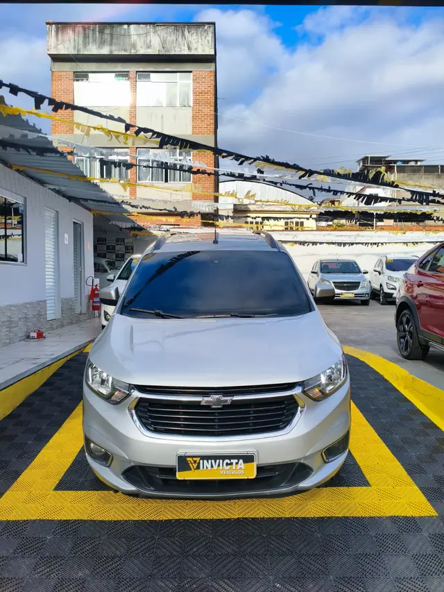 Carro Chevrolet Spin 2023 Premier 1.8 (Aut.)