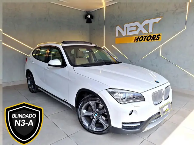 Carro BMW X1 2014 2.0 sDrive20i (Aut)