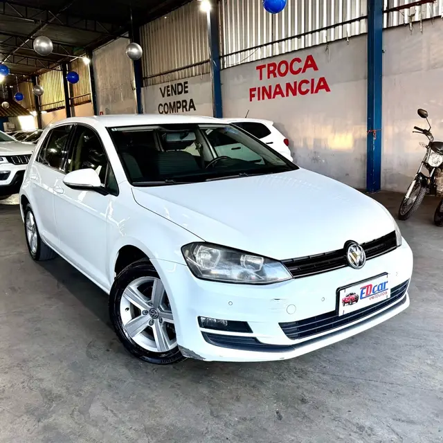 Carro Volkswagen Golf 2015 Comfortline 1.4 TSi