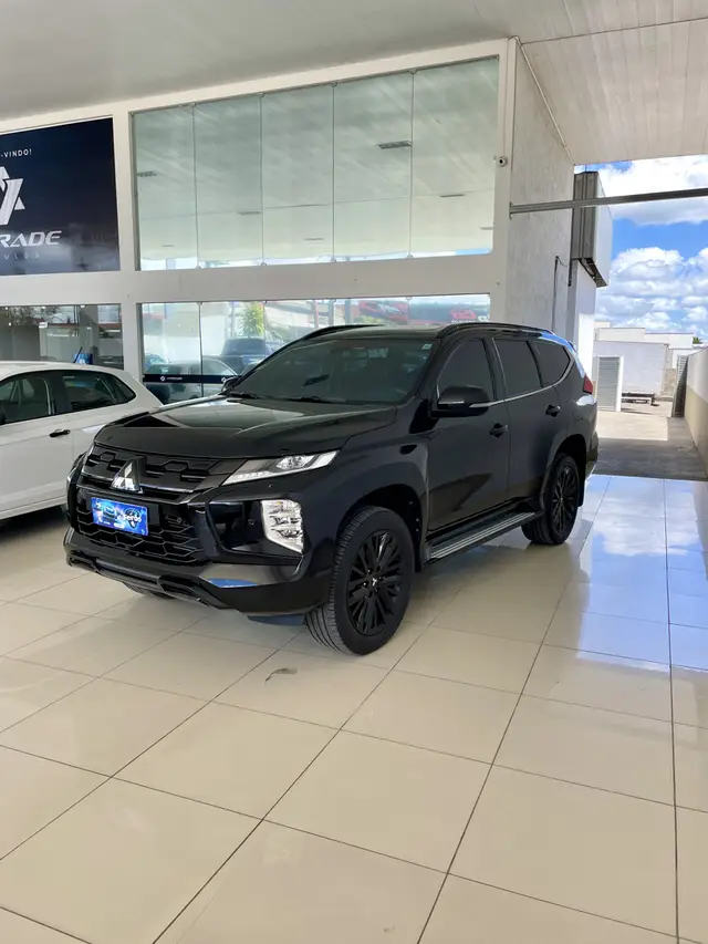 Carro Mitsubishi Pajero Sport 2025 Legend Black 2.4