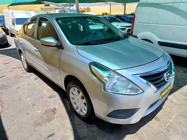 Carro Nissan Versa 2016 SV 1.6 16V Flex Fuel 4p Mec.