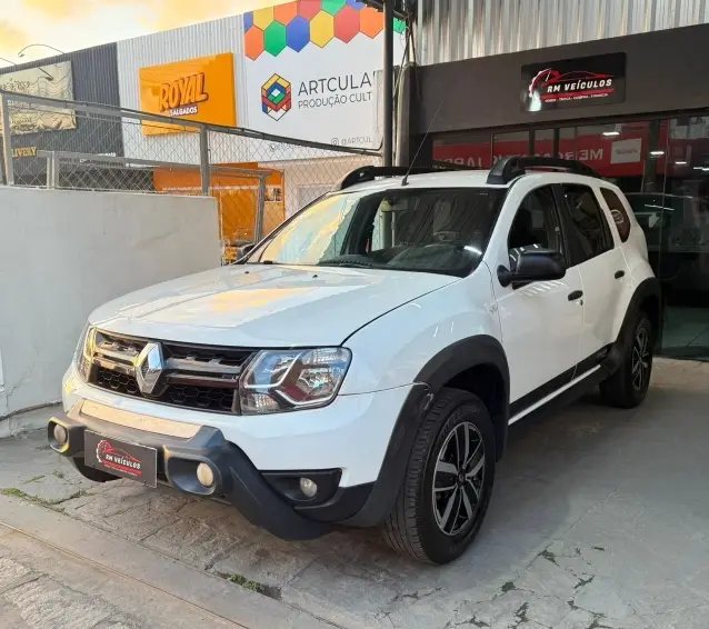 Carro Renault Duster 2017 1.6 16V SCe Dakar II (Flex)