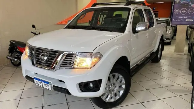 Carro Nissan Frontier 2016 2.5 TD CD SL 4x4 (Aut)