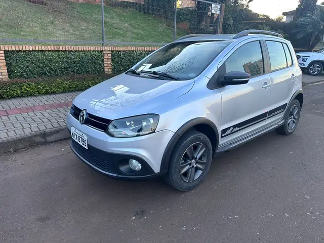 Carro Volkswagen CrossFox 2012 1.6 VHT (Flex)
