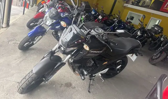 Moto Yamaha Fazer FZ15 2023 ABS