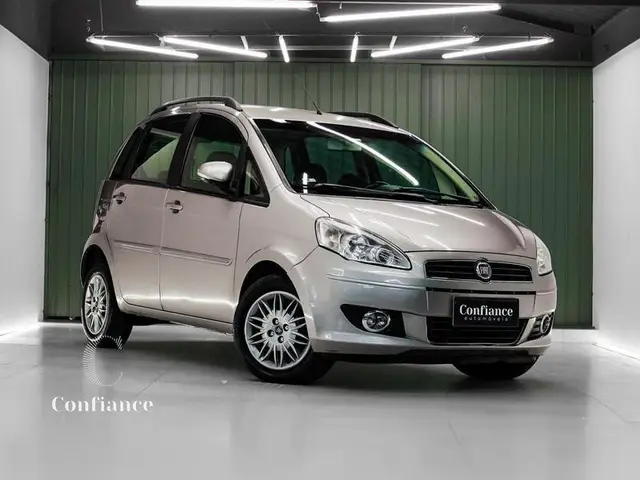 Carro Fiat Idea 2013 Essence 1.6 16V E.TorQ (Flex)