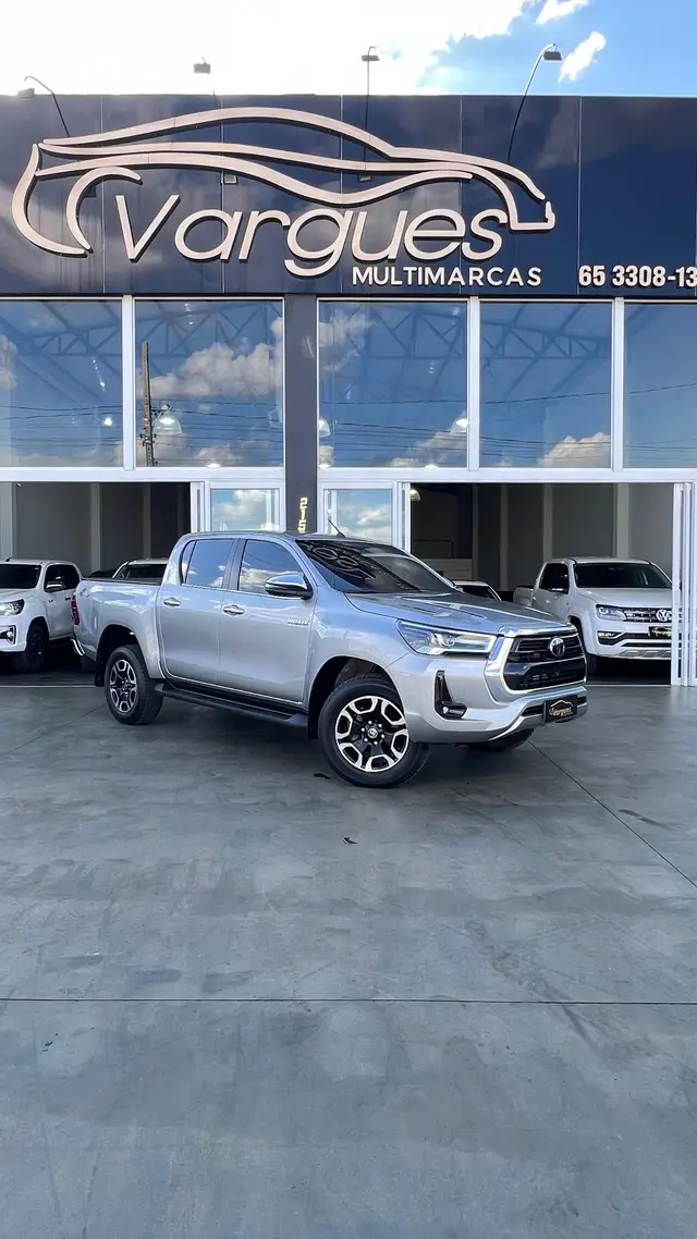 Carro Toyota Hilux Cabine Dupla 2023 SRX 4x4 2.8 Diesel