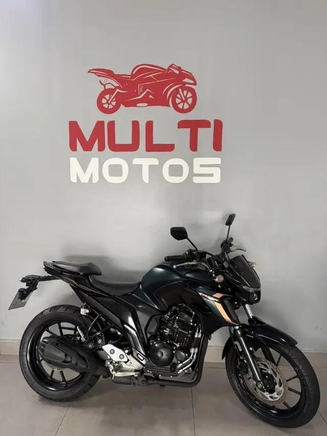 Moto Yamaha YS 250 Fazer 2024 ABS
