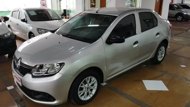 Carro Renault Logan 2018 Authentique 1.0 12V SCe (Flex)