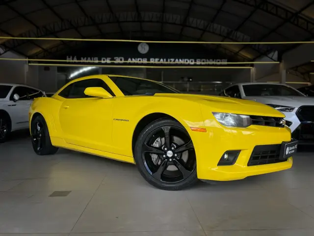 Carro Chevrolet Camaro 2015 SS 6.2