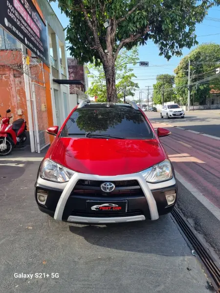Carro Toyota Etios 2014 Cross 1.5 (Flex)