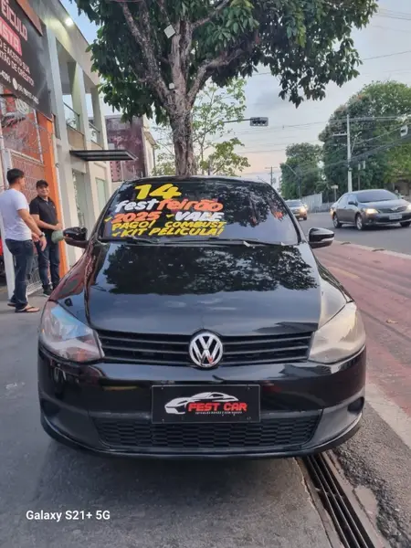 Carro Volkswagen Fox 2014 1.0 TEC (Flex) 4p