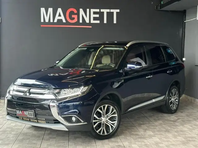 Carro Mitsubishi Outlander 2018 2.2 DI-D Mid 4WD