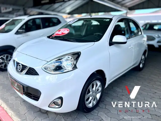 Carro Nissan March 2017 1.6 16V SV (Flex)