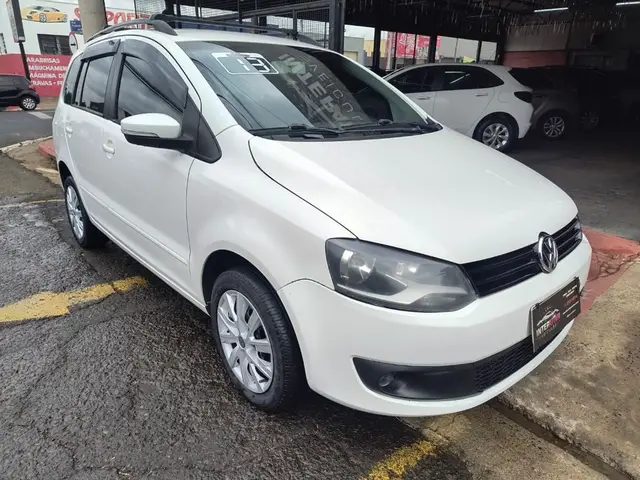 Carro Volkswagen SpaceFox 2013 1.6 8V Trend (Flex)