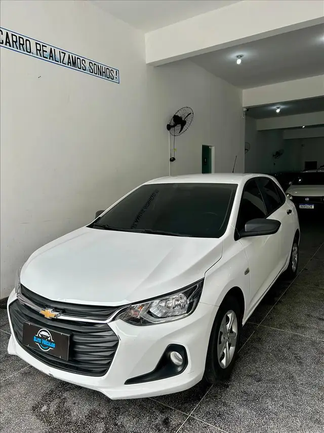 Carro Chevrolet Onix Plus 2024 LT 1.0