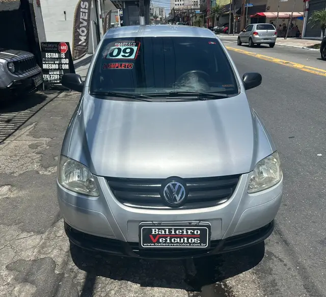 Carro Volkswagen Fox 2009 1.0 8V (Flex) 4p