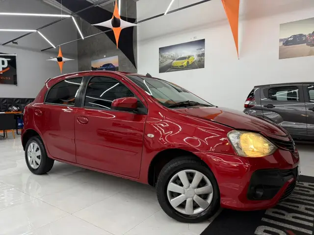 Carro Toyota Etios 2018 XS 1.5 (Aut) (Flex)