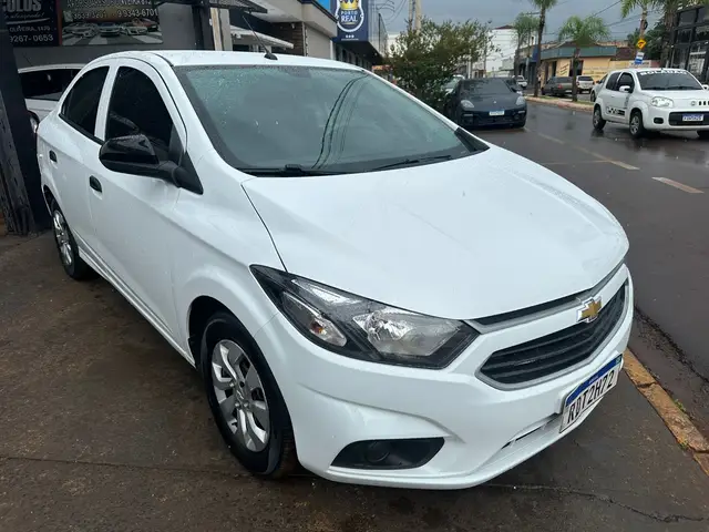 Carro Chevrolet Onix Plus 2020 JOY Plus 1.0 8V 4p Flex Mec.