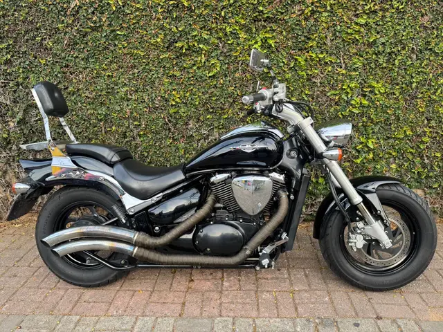 Moto Suzuki Boulevard 2011 M800