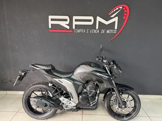 Moto Yamaha YS 250 Fazer 2023 ABS