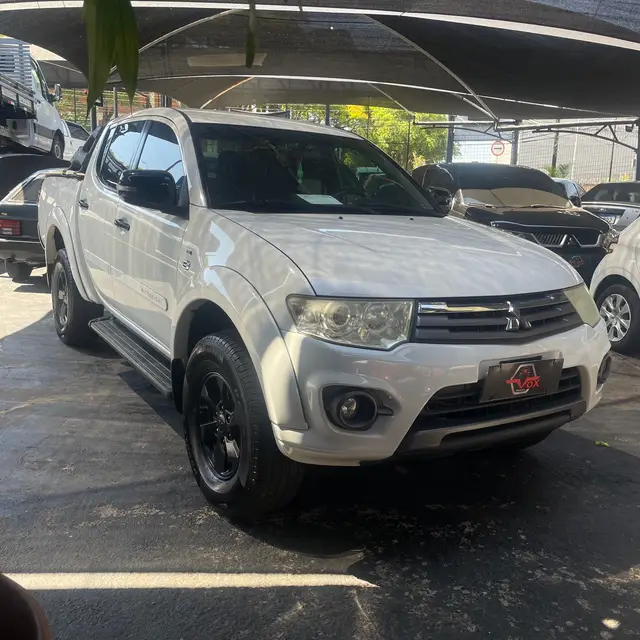 Carro Mitsubishi L200 Triton Sport 2014 3.5 V6 HPE 4WD (Flex) (Aut)