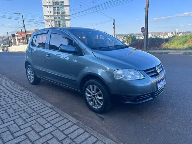 Carro Volkswagen Fox 2009 Trend 1.0 8V (Flex)
