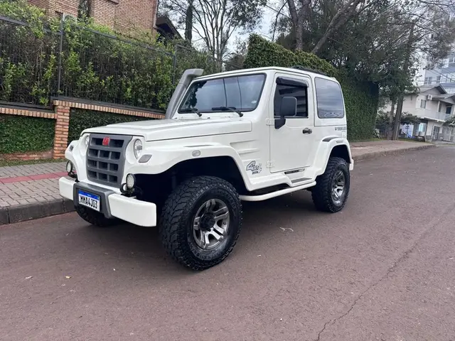 Carro Troller T4 2013 3.2