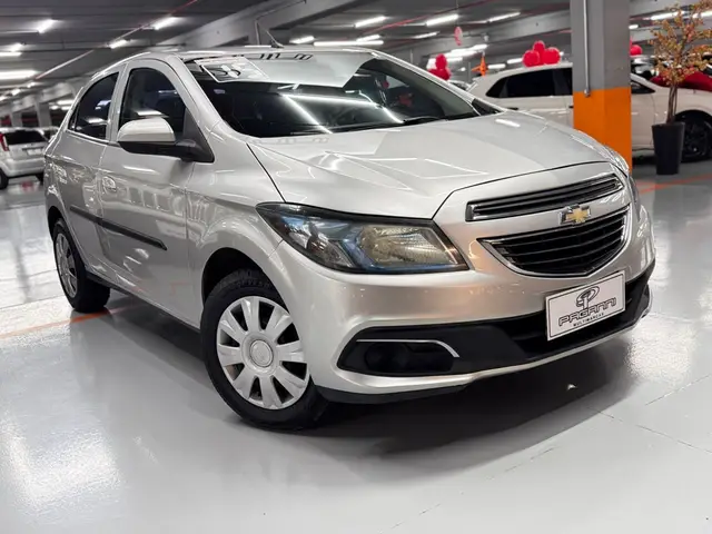 Carro Chevrolet Onix 2015 1.4 LT SPE/4