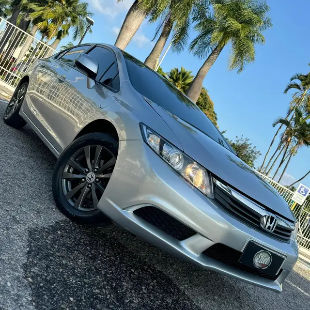 Carro Honda Civic 2014 New  LXS 1.8 16V i-VTEC (Flex)