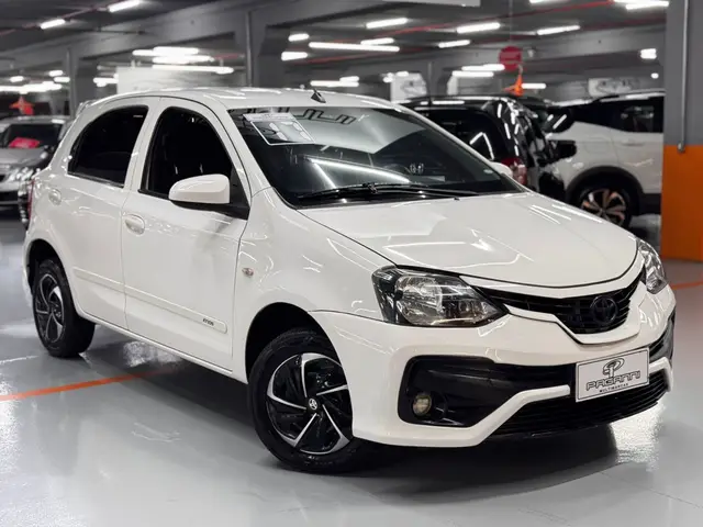 Carro Toyota Etios 2018 X 1.3 (Flex)