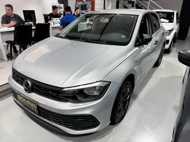 Carro Volkswagen Polo 2023 Track 1.0 Flex 12V 5p