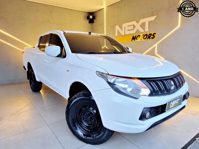 Carro Mitsubishi L200 Triton Sport 2022 GL 2.4 DID-H 4x4 (Aut)