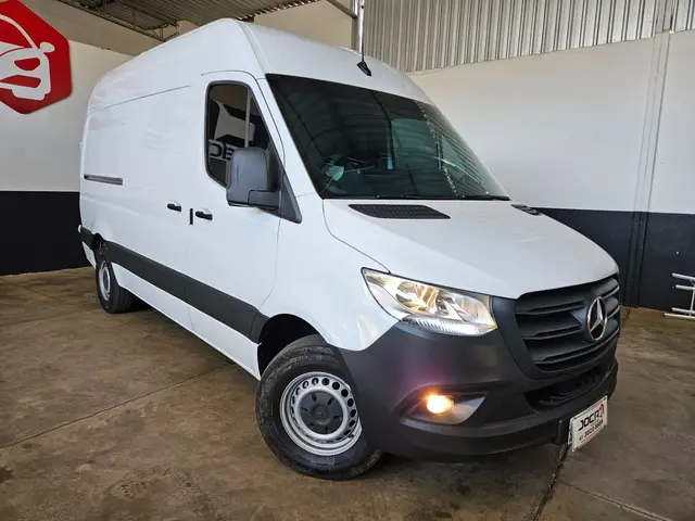 Carro Mercedes-Benz Sprinter 2023 FURGÃO 315 CDI STREET F32A UP1