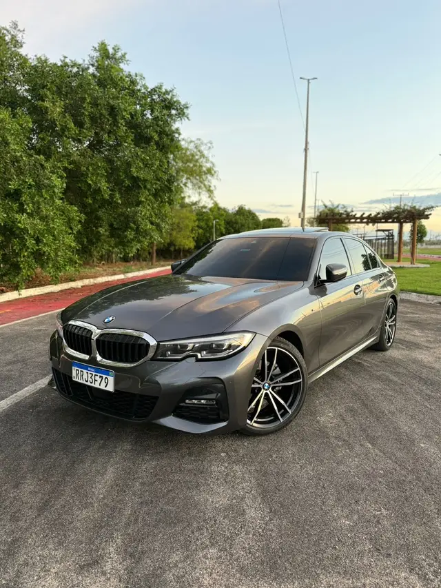 Carro BMW 320i 2022 M Sport 2.0 Turbo (Aut)