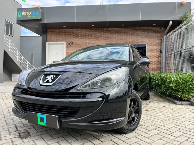 Carro Peugeot 207 2011 XR 1.4 (10 ANOS BRASIL)(Flex) 4p
