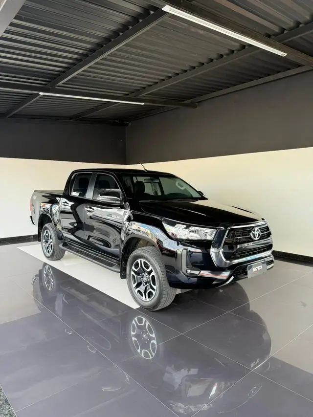 Carro Toyota Hilux Cabine Dupla 2024 SRV 4x4 2.8 Diesel